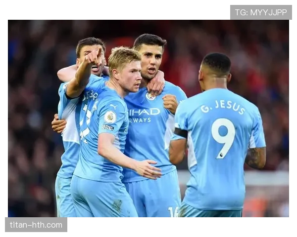 西班牙库巴西曼城中卫加盟皇马，转会市场焦点引关注