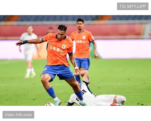 故意手球判罚标准：什么动作会被直接红牌罚下？