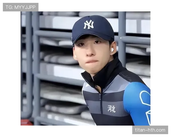 刷到林孝埈的日常照，半夜啃牛排、鞋柜像精品店，我是在看球员还是豪门太太