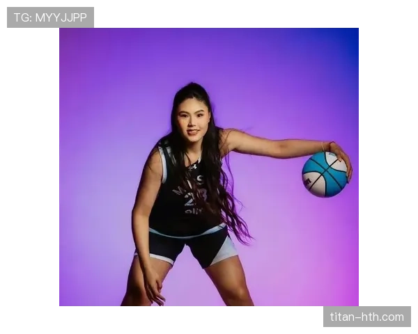 李月汝训练完啃鸡腿的样子，真的不像拿WNBA工资的人？